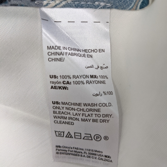 Chico's Bu Tunic Blouse SharkBite Size 1/M Kimono Collar Handkerchief new - Picture 6 of 6